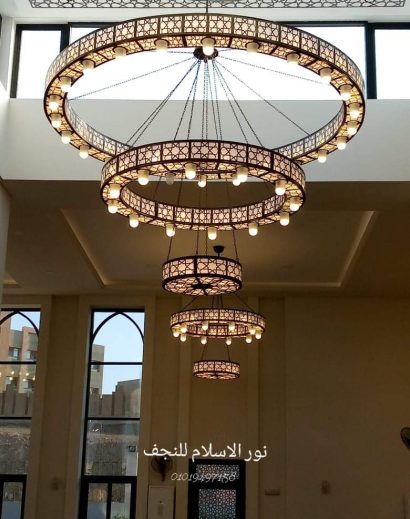 Modern Mosque Chandeliers with Laser Cutting Technology At Noor Al-Islam Chandelier Factory, we keep pace with architectural developments in mosque design and lighting by offering modern Islamic chandeliers that utilize laser cutting technology to ensure the highest level of precision, beauty, and geometric harmony.